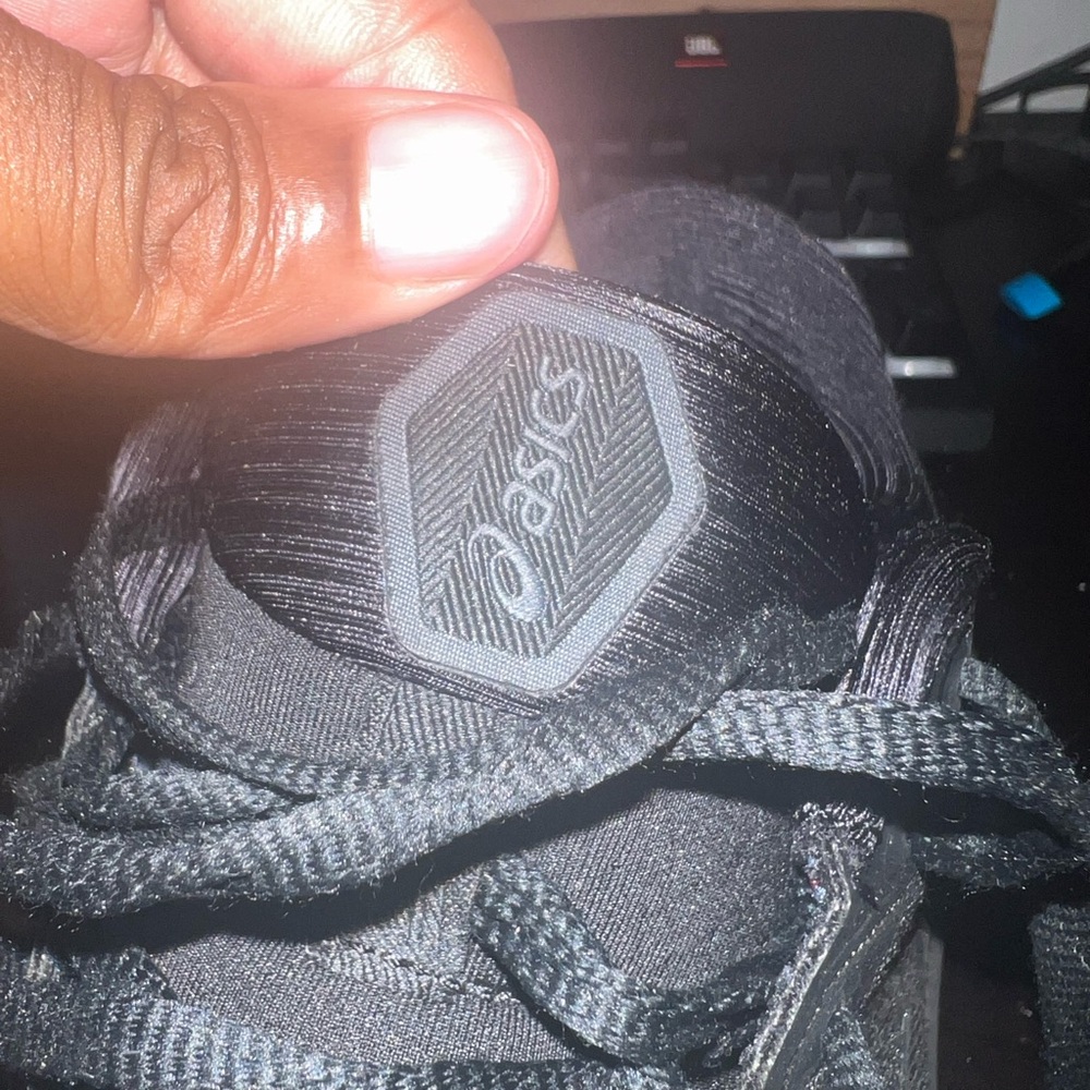 ASICS women’s Black Running Shoes - Picture 6 of 7